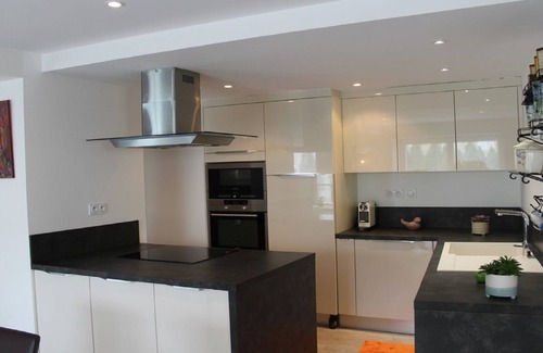 Saint-Laurent-en-Grandvaux House | RENOVATED HOUSE ALL COMFORT IN THE HEART OF THE VILLAGE - PRIVATE PARKING