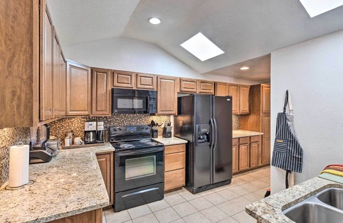 Old Southwest House | Reno Home w/Deck: 1 Mi to Riverwalk District!