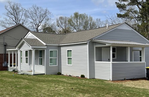 Mount Berry House | RENO w/2 King Beds Near Tennis Center & Berry