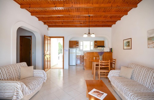 Agios Stefanos Apartment | Renoula: Charming 2-Bedroom Corfu Apartment with Sea Views, Garden, Wifi