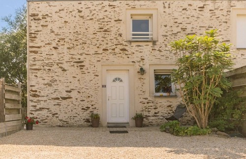 La Chebuette Cottage | Renovated Home near Loire: Garden, Modern Amenities, 3 Bedrooms, Close to Nantes