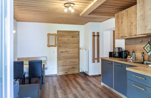 Bad Kohlgrub Apartment | Renovared Apartment "Lengdobler - Leni" with Mountain View, Balcony & Wi-Fi