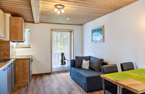 Bad Kohlgrub Apartment | Renovared Apartment "Lengdobler - Leni" with Mountain View, Balcony & Wi-Fi