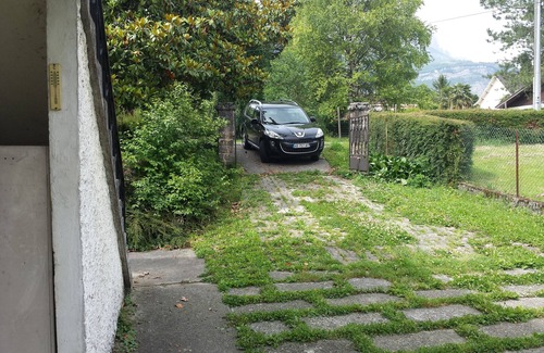 Saint-Nazaire-les-Eymes House | Renovated house near town and mountain