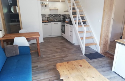 Vieux-Boucau-les-Bains Apartment | Renovated apartment with south facing terrace