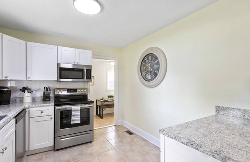 Charlotte House | Renovated! 12 minutes from South End CLT!