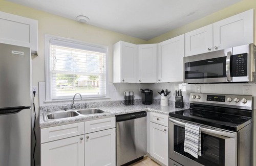 Charlotte House | Renovated! 12 minutes from South End CLT!