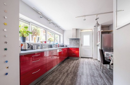 Amidonniers - Caffarelli Condo | Renovated 130m2 apartment in RDJ with office, garden and parking in town center