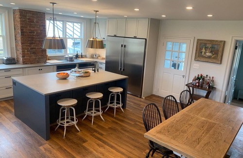 Rippon House | Renovated 1880s farmhouse near the Blue Ridge and Sky Meadows with amazing views