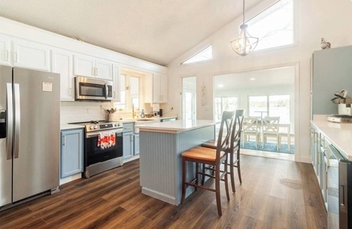 Leesville House | Renovated 2-bedroom farm-style house on Lake Murray. Bring Your Fishing Rod