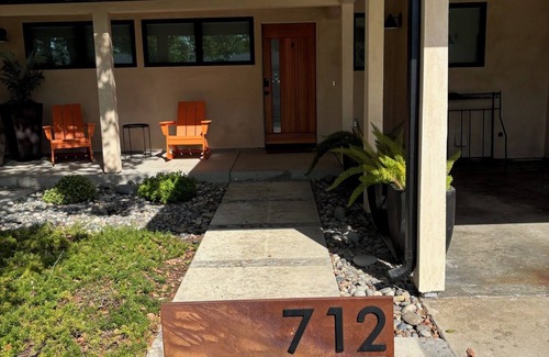 Lodi House | Renovated 2 bedroom in a great West End location.