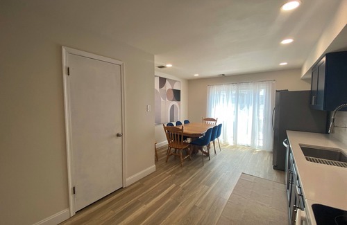 South End Condo | Renovated 2-bedroom condo close to beach in narrow section of Ocean City