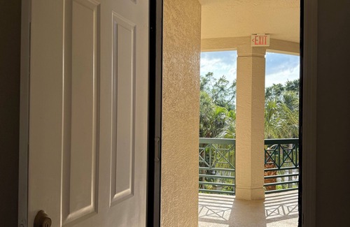 Bonita Springs Condo | Renovated 3 BR condo in Pelican Landing Bonita Springs with private beach access