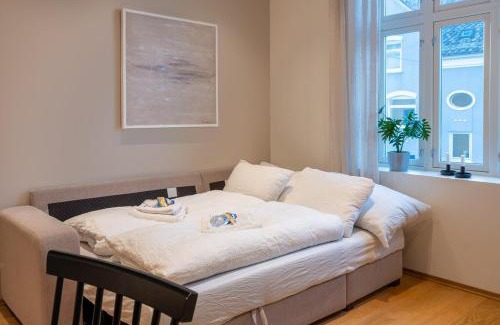 Sandviken Apartment | Renovated 3 room Home in Historical Sandviken