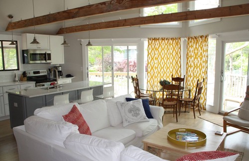 Tisbury House | Renovated 4 bedroom home in Vineyard Haven
