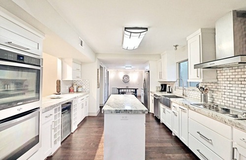 Willow Meadows/Willowbend Area House | Renovated 4 Bedroom, 3 Bath Private Home Fully-furnished near MDA, TMC, Galleria