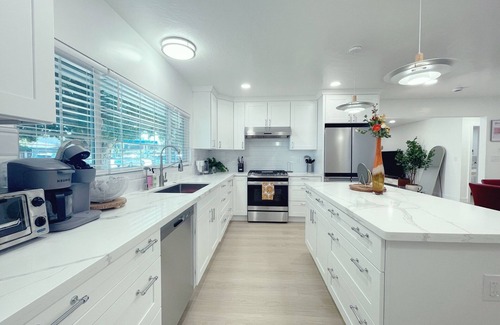 Rose Garden House | Renovated 4Bd/3Ba SFH AC/Shopping/Apple/SJ Airpot