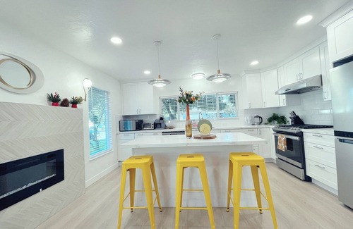 Rose Garden House | Renovated 4Bd/3Ba SFH AC/Shopping/Apple/SJ Airpot