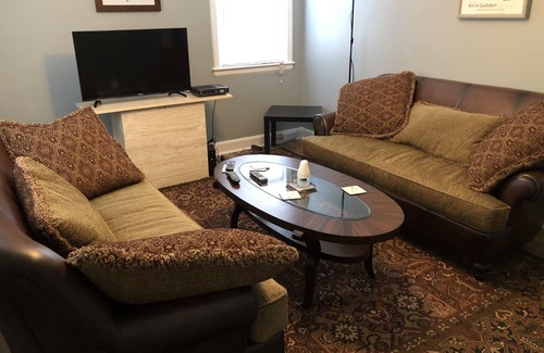 Charlotte House | Renovated 60's Bungalow 8 minutes from downtown Charlotte