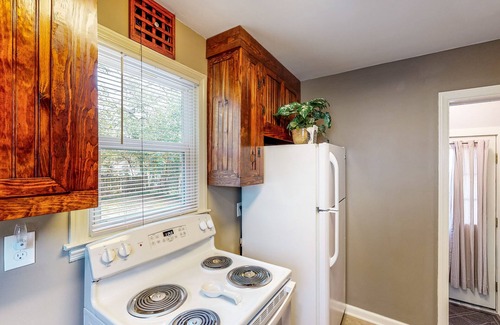 Midtown House | Renovated abode close to downtown with patio, W/D & enclosed yard - dog-friendly