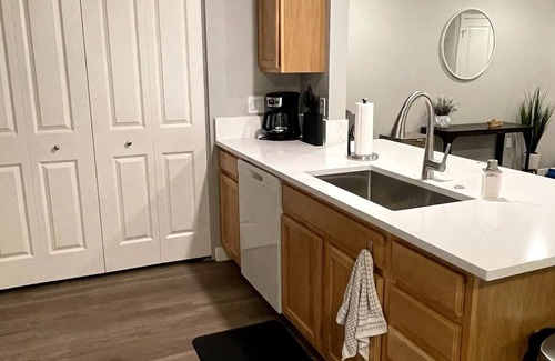 Meridian Apartment | Renovated and Comfortable-South Meridian. Close to everything.