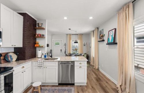 Cleveland House | Renovated and Professionally Designed 3Bed Home