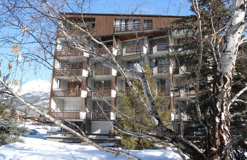 La Salle-les-Alpes Apartment | Renovated apartment · Near slopes · Comfortable for 4 people