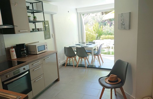 La Petite Motte Apartment | Renovated apartment, on the ground floor, beaches and pine forest nearby