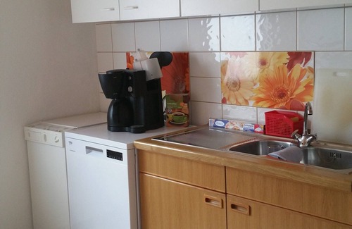 Solms Apartment | Renovated apartment in a good residential complex in Solms in the beautiful Lahn valley.