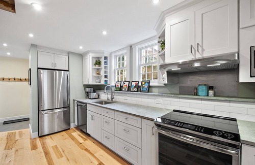 Marblehead Apartment | Renovated Apartment in Marblehead Historic District