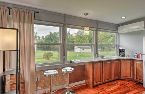 Savage-Guilford Apartment | Renovated Apt ~ 20 Miles to Baltimore & DC!
