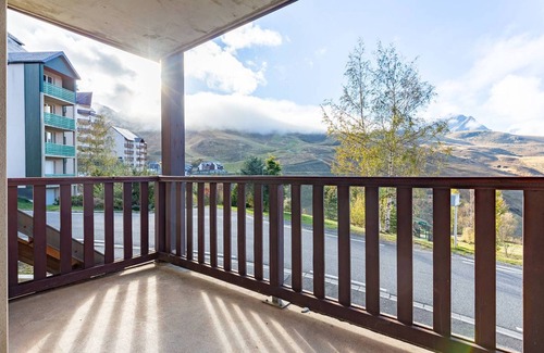 Germ Apartment | Renovated Apt in Peyragudes, Sleeps 6, Near Slopes, Ski Storage, Free Parking