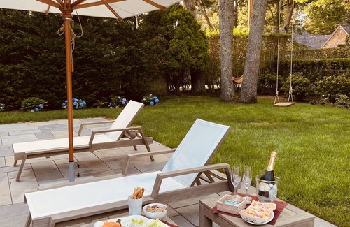 Wainscott Cottage | Renovated Beach-Lovers Cottage with Pool/South of the Highway