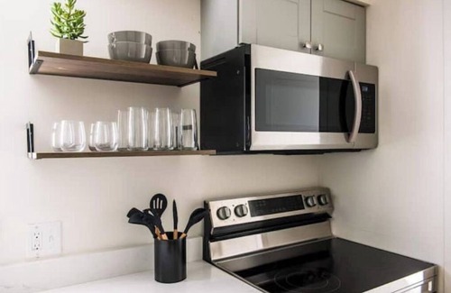 Fairpark Condo | Renovated Beautiful condo Downtown 10min Airport