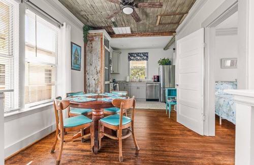 Sanders Beach House | Renovated Bungalow near Downtown Pensacola with King Bed!