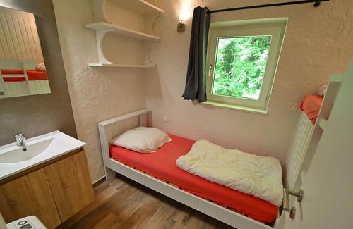 Virton House | Renovated bungalow near the lake of Vallée de Rabais in Virton