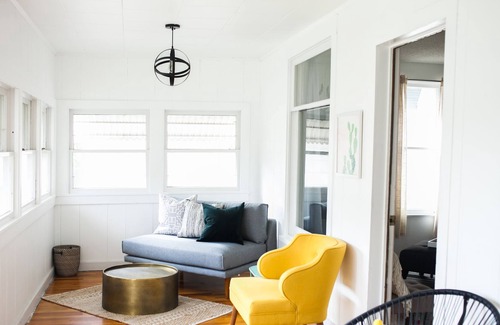 Palisade House | Renovated bungalow steps to downtown, 2 bikes, firepit, desk, family-friendly!