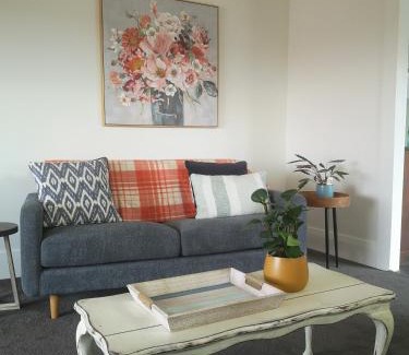 Te Awamutu House | Renovated Character with Spa