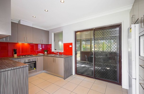 Blacktown House | Renovated charming home & private yard | Blacktown