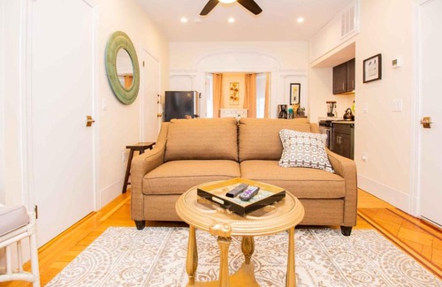 Cleveland Circle Apartment | Renovated, Chic, one bed, Sleeps 4,Steps to Transit