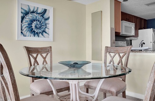 Amelia City Condo | Renovated, Clean Oceanfront Condo in Amelia Surf & Racquet Club