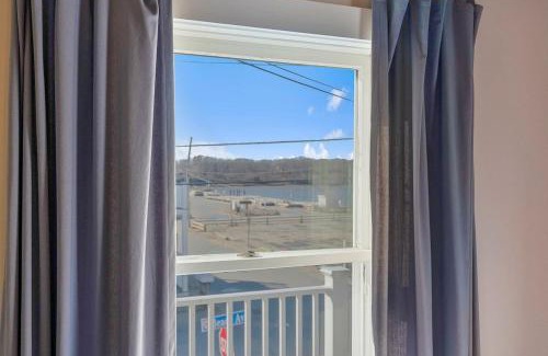 Camp Ellis House | Renovated Coastal Haven Camp Ellis Classic Escape
