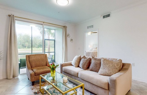 Immokalee Condo | Renovated condo - pool, golf, & grill access
