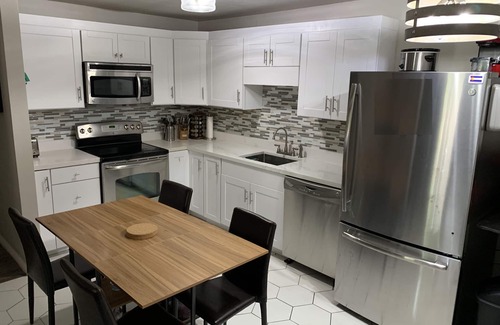 Avon Condo | Renovated Condo steps from the Beaver Creek shuttle!