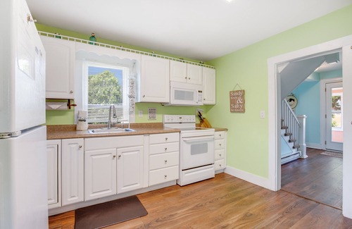 Berlin Cottage | Renovated cottage with seasonal pool, firepit, & washer/dryer