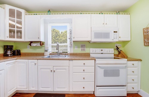 Berlin Cottage | Renovated cottage with seasonal pool, firepit, & washer/dryer