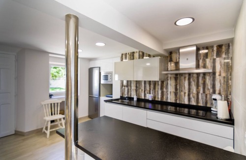 Monte Villa | Renovated, cozy house with sea views