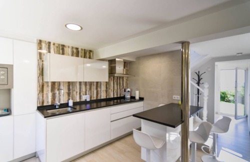 Monte Villa | Renovated, cozy house with sea views