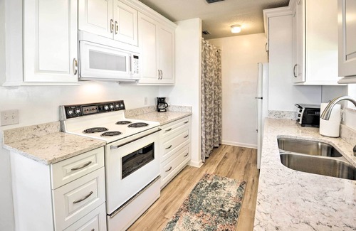 Crescent City House | Renovated Crescent Lake Escape w/Waterfront Deck!
