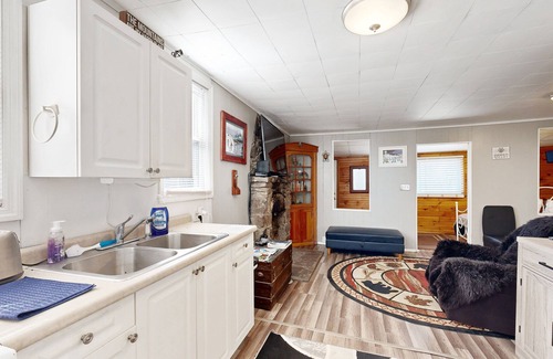 Jefferson Township House | Renovated dog-friendly home near Kooser State Park with fireplace & deck
